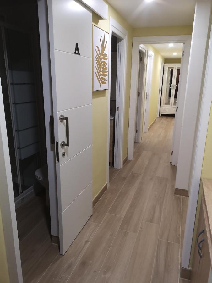 Hostal Mari En La Laguna, Alquiler Habitacion Privada En Hostal, 6 Habitaciones Cerca De La Universidad Y Aeropuerto Norte, 3 Banos Compartidos La Laguna  Eksteriør billede