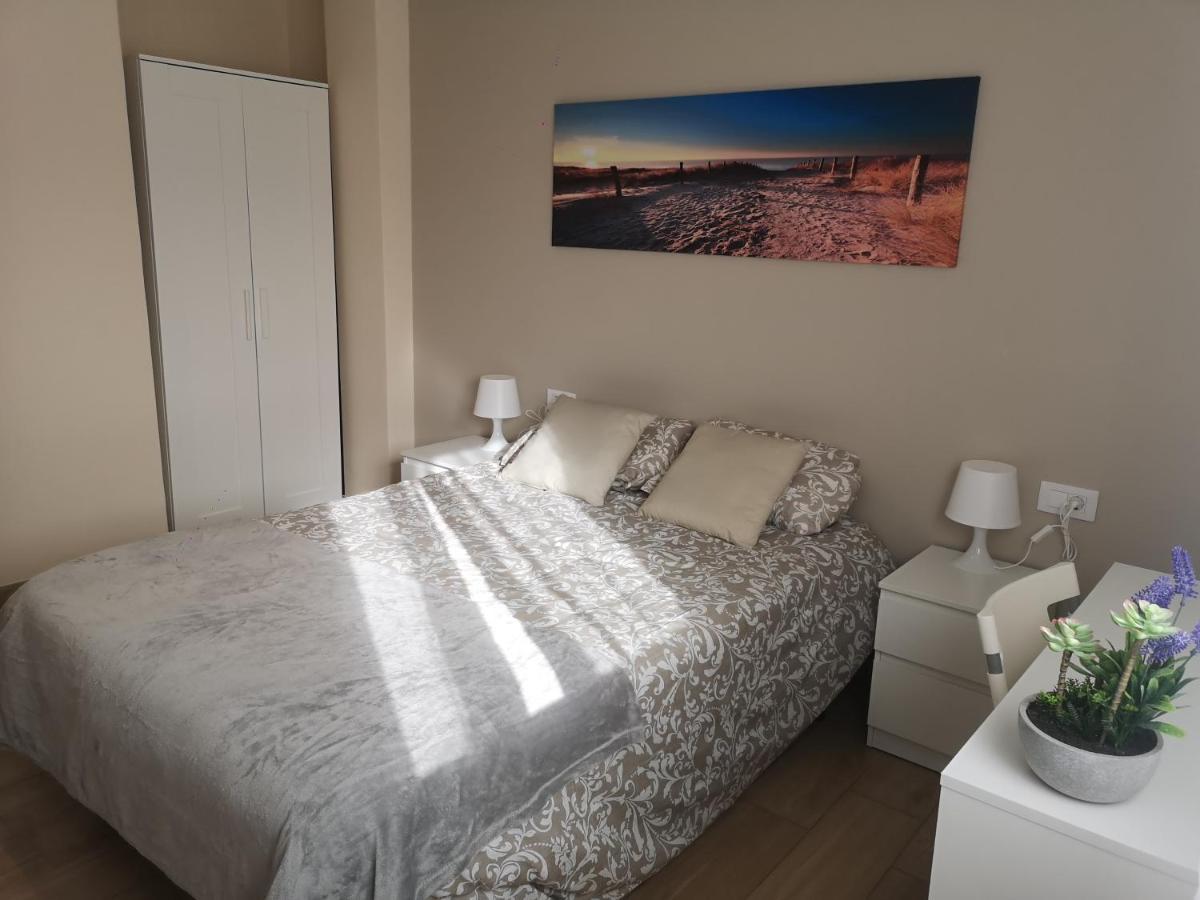 Hostal Mari En La Laguna, Alquiler Habitacion Privada En Hostal, 6 Habitaciones Cerca De La Universidad Y Aeropuerto Norte, 3 Banos Compartidos La Laguna  Eksteriør billede