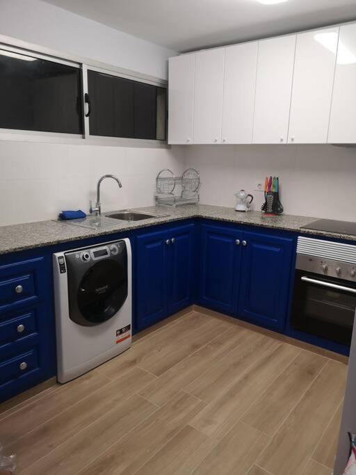 Hostal Mari En La Laguna, Alquiler Habitacion Privada En Hostal, 6 Habitaciones Cerca De La Universidad Y Aeropuerto Norte, 3 Banos Compartidos La Laguna  Eksteriør billede