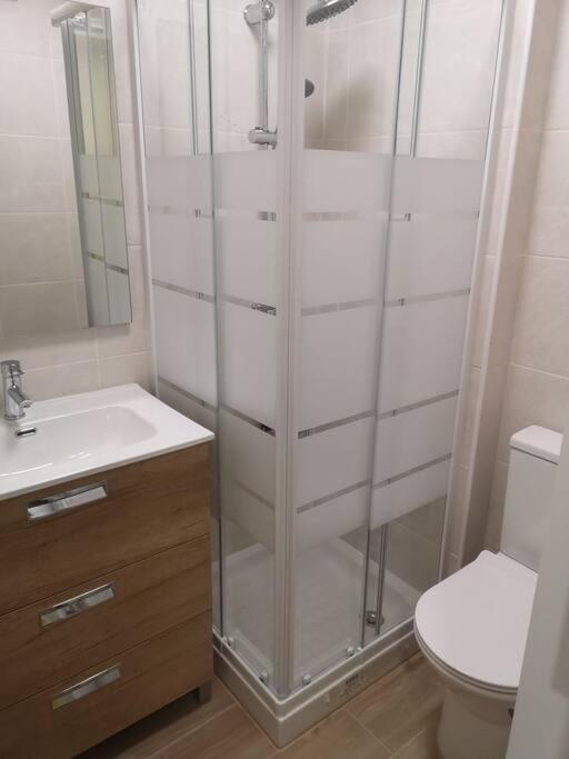 Hostal Mari En La Laguna, Alquiler Habitacion Privada En Hostal, 6 Habitaciones Cerca De La Universidad Y Aeropuerto Norte, 3 Banos Compartidos La Laguna  Eksteriør billede