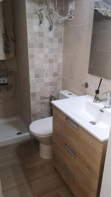 Hostal Mari En La Laguna, Alquiler Habitacion Privada En Hostal, 6 Habitaciones Cerca De La Universidad Y Aeropuerto Norte, 3 Banos Compartidos La Laguna  Eksteriør billede