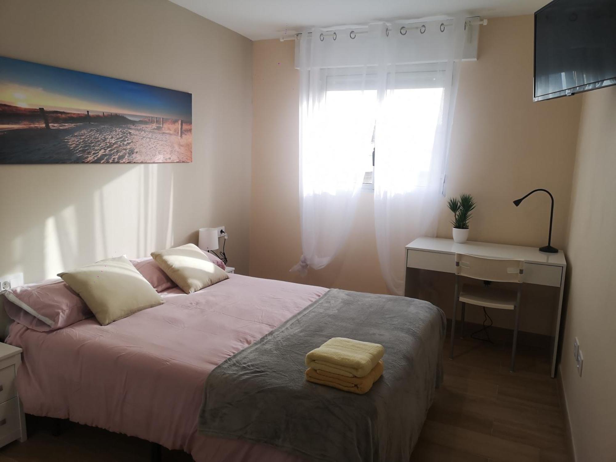 Hostal Mari En La Laguna, Alquiler Habitacion Privada En Hostal, 6 Habitaciones Cerca De La Universidad Y Aeropuerto Norte, 3 Banos Compartidos La Laguna  Eksteriør billede